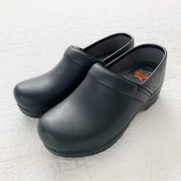 Dansko Women's Professional‎ XP Mules, Black Oiled (EU 37, US 6.5-7) - Picture 2 of 9